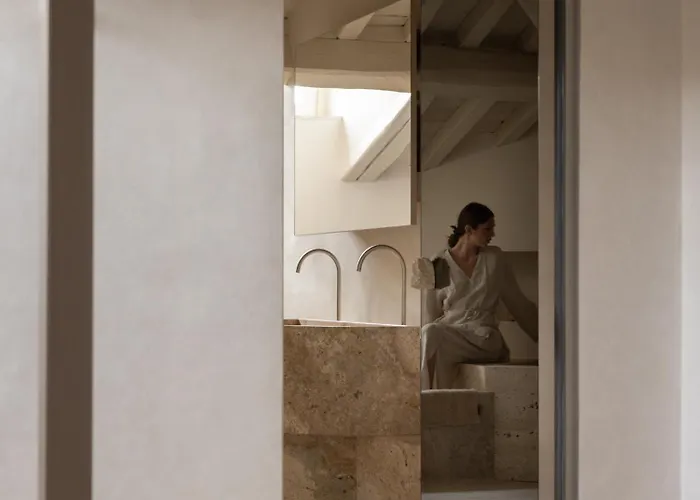 Hotel Nomos 5*