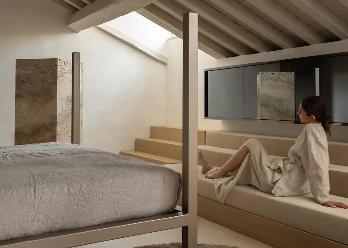 Nomos Hotel 5*