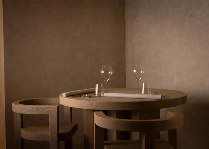 Hotel Nomos 5*